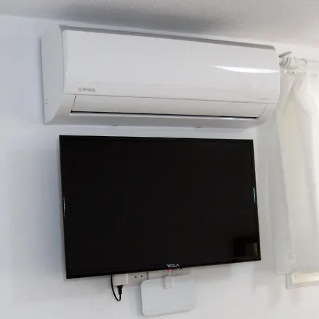 Simple Studio, Chloraka Apartament